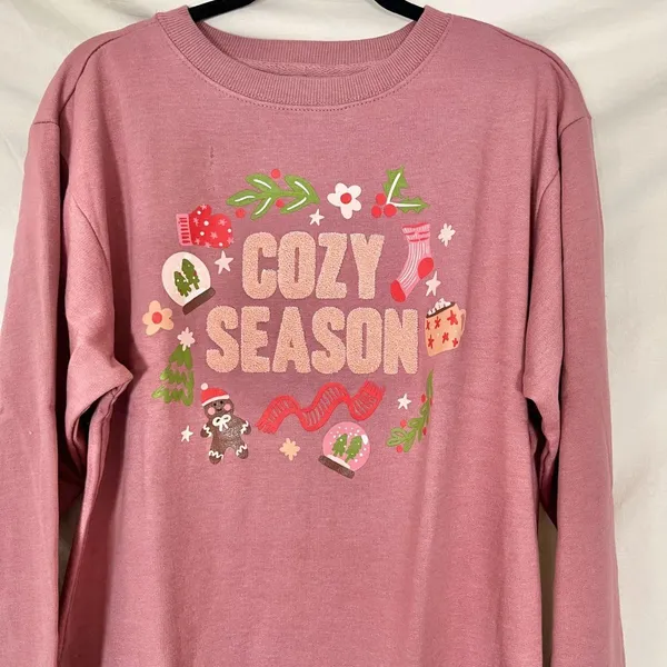 New Berry "Cozy Season" Christmas Winter Graphic Sweatshirt Size L - Image 2