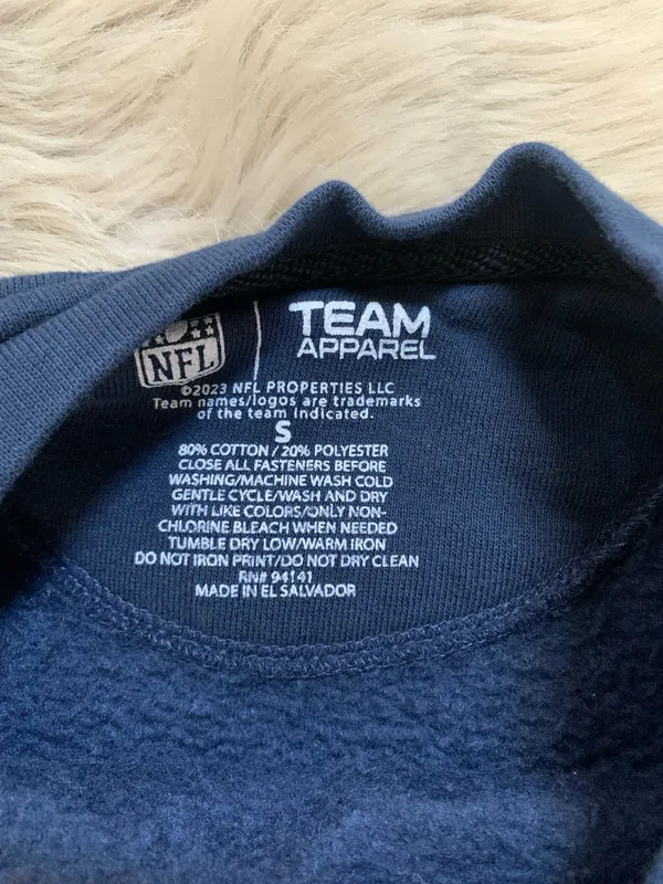 NFL Team Apparel Tennessee Titans Crewneck Sweatshirt Small - Image 3