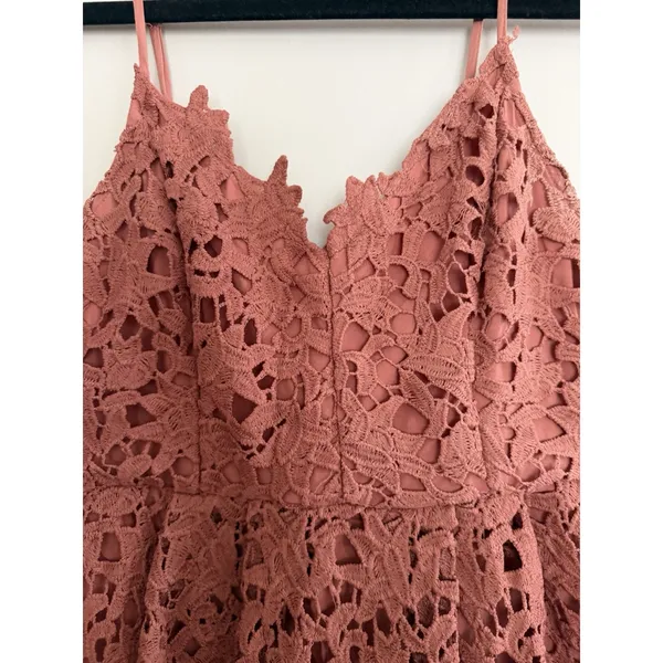 ASTR The Label Lace A Line Midi Dress Mauve Women's Size Small - Image 11