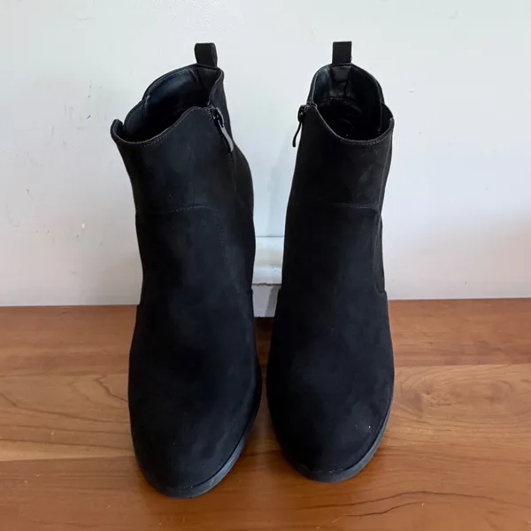 Torrid Black Faux‎ Suede Pointed Toe Ankle Boots Block Heel 10.5W GSWP8645-04 - Image 3