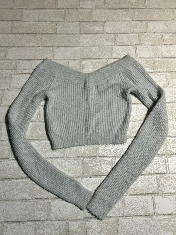 American Eagle Outfitters Off-the-Shoulder Cropped Cozy Sweater Size Small - Image 2