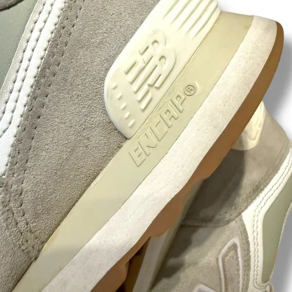 New Balance 574 Calm Green Sneakers Women's 9.5 Men's 8 Suede Athletic Shoes‎ - Image 7