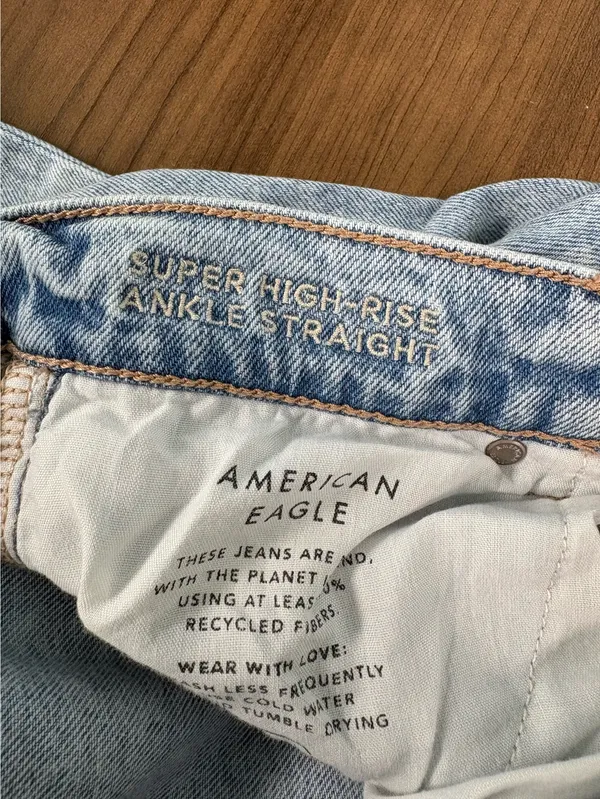 American Eagle Jeans - Image 5