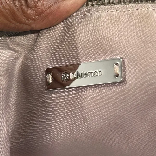 lululemon athletica Cream Crossbody Bag - Image 11