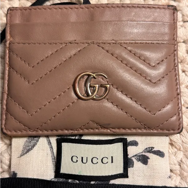 Gucci Taupe Leather Card Holder with GG Logo - Image 2