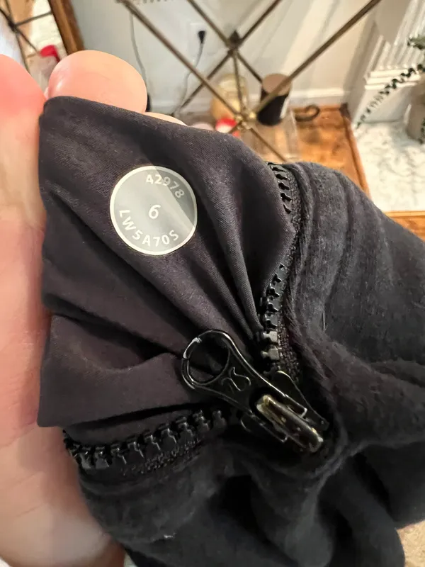 Lululemon sweatpants - Image 6