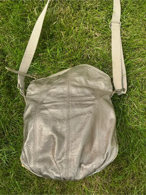 THE SAK Metallic Silver Crossbody Bag - Image 9