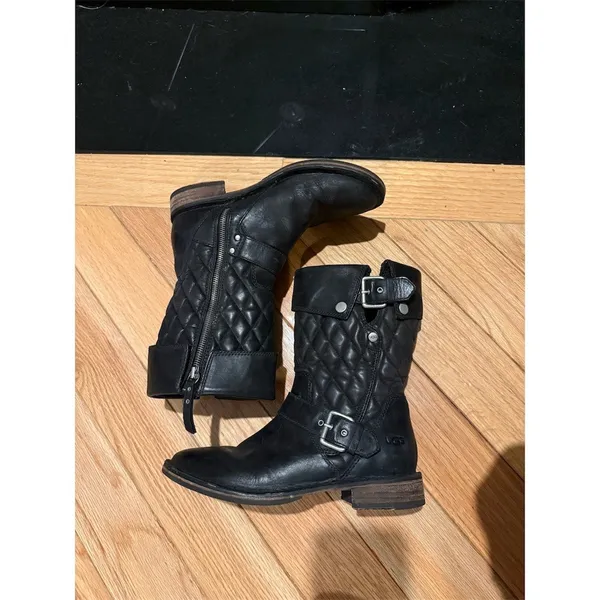 UGG Conor Moto Biker Boots Womens Black Quilted Buckle Side Zip size 6.5 - Image 4