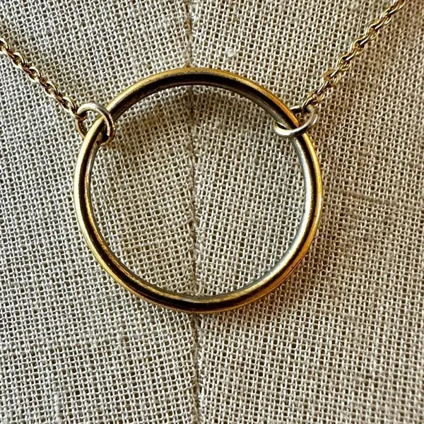 Gorjana vintage gold tone circle necklace - Image 2