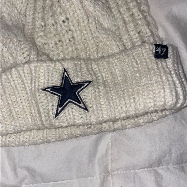 ’47 Dallas Cowboys Cream Knit Beanie - Image 4