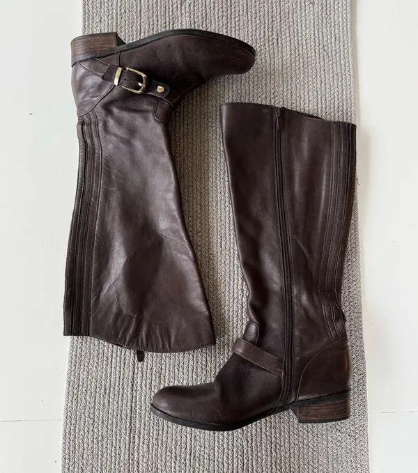 Me Too Arctic Oxblood Dark Brown Leather Tall Riding Boots Gold Details Size 8 - Image 8
