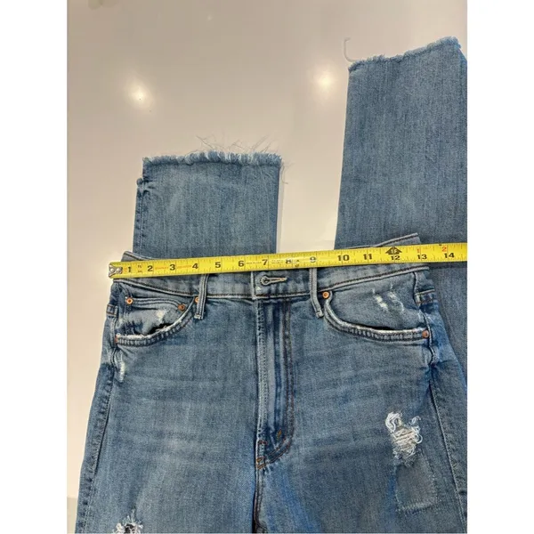MOTHER The Insider Crop Step Fray Jeans Distressed Raw Hem Light Wash size 26 - Image 7