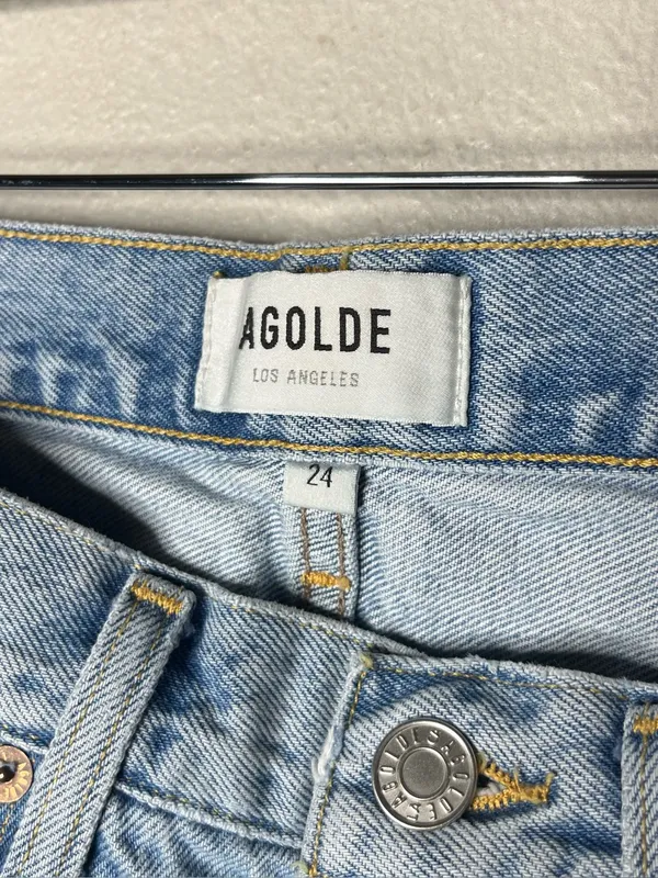Agolde Parker Long Vintage Cut Off Denim Shorts in Swapmeet - Image 10