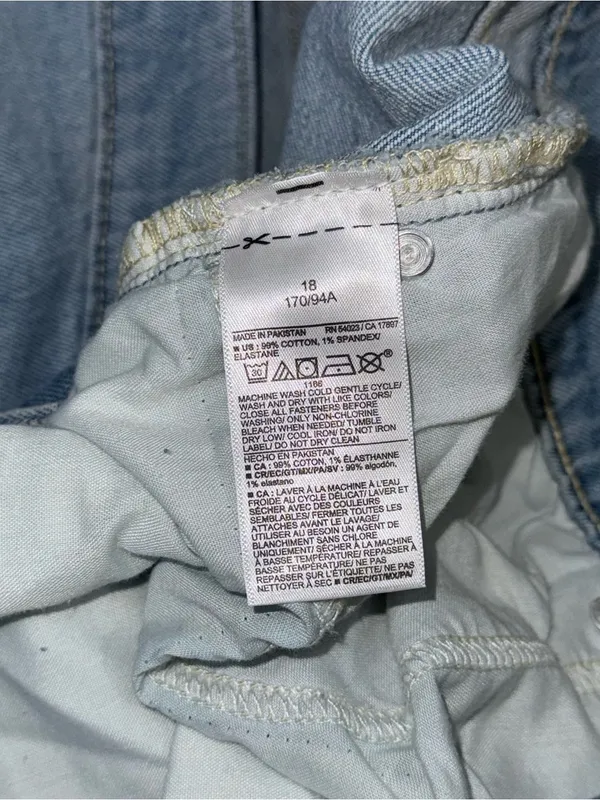 NEW Old Navy Mid Rise Slouchy Wide Leg Jeans Light Wash Baggy Button Fly Sz 18 - Image 8