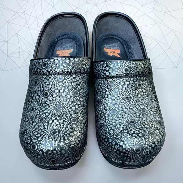 Dansko Pro XP Mandala Patent Leather Professional Clogs EU39 US 8.5 Black Silver - Image 14