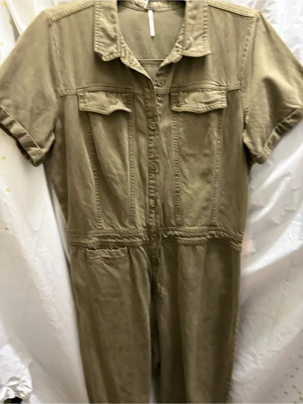 Short-Sleeve Utility Jumpsuit in Olive Green - Image 3
