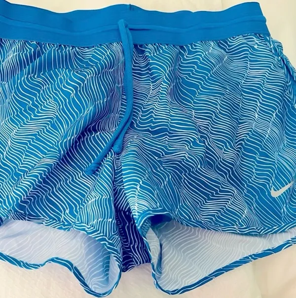 Nike Women's Dri-FIT Blue/ White "Run Fast" Wavy Abstract Print Running Shorts - Image 2