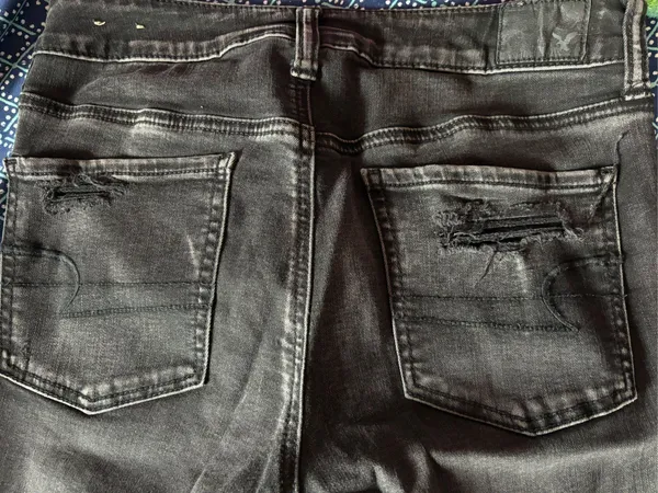 American Eagle Jeans - Image 4