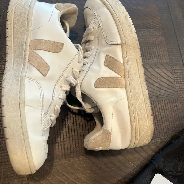 Veja V-12 Leather Sneakers in Extra-White/Sable 7 women - Image 7