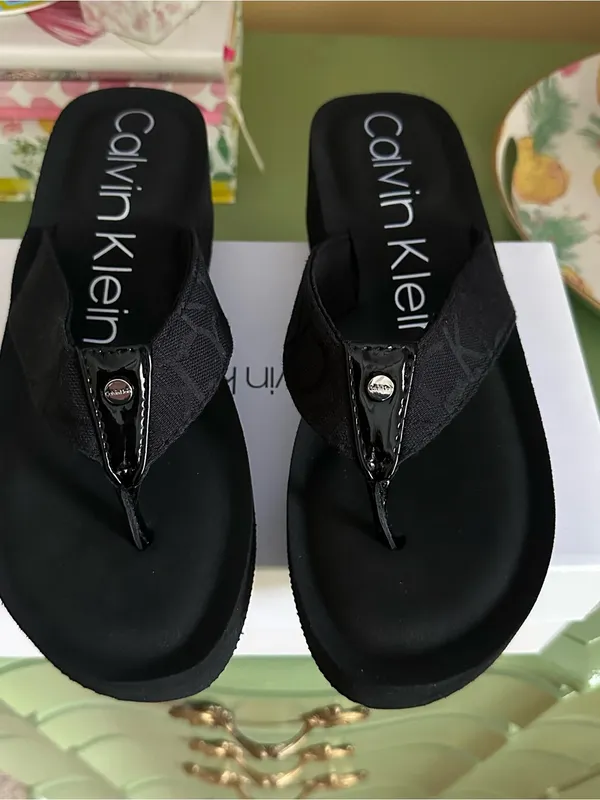 Calvin Klein Women's Mulan Logo Black Wedge Thong Slides Sandals Size 10 NIB - Image 11