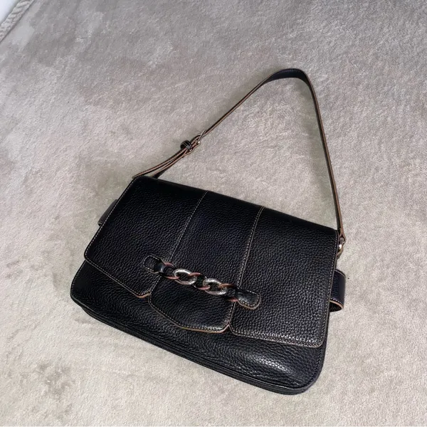 Brighton Elegant Black Shoulder Bag - Image 3