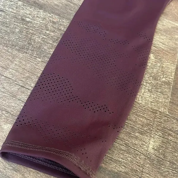 Athleta persistence laser cut 7/8 tight maroon leggings - Image 5