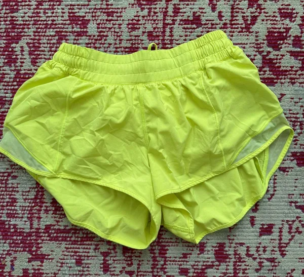 Lululemon Hotty Hot Shorts 2.5" - Image 2