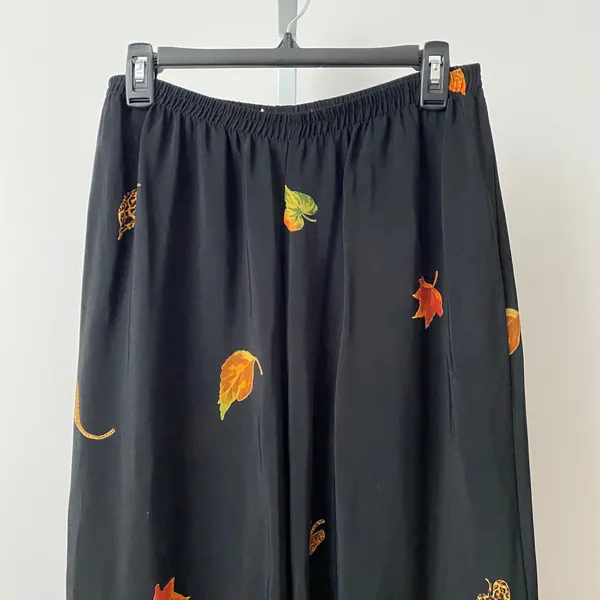 VTG‎ Boho Earth Colors Autumn Leaf Print Fringe Hem Wide Leg Pants L Black - Image 2