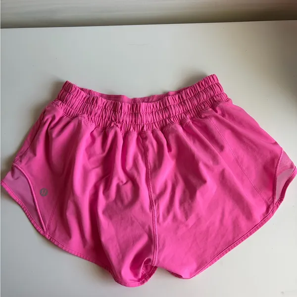 Lululemon 2.5 in gotta hot Women's Hot Pink Athletic Shorts - Image 2