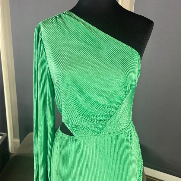 Women’s Green One-Shoulder Midi Dress Side Cut Out Side Zip Size M NWOT - Image 2