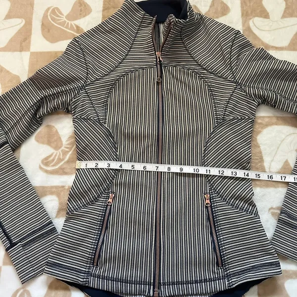 Lululemon Forme Jacket II Pine Stripe Size 6‎ - Image 10