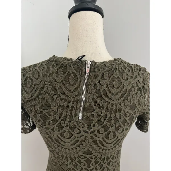 H&M Green Lace Mini Dress Womens‎ Small 4 Olive Bodycon Short Sleeve Boho Chic - Image 4