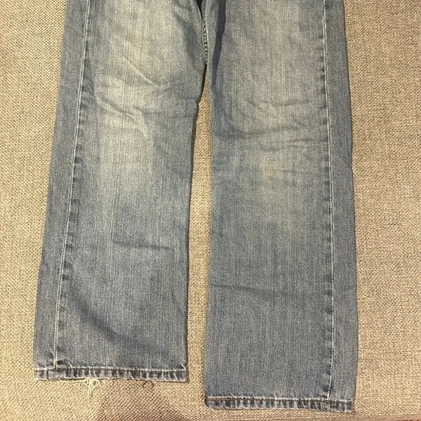 Levi’s 569 wide / straight leg - Image 8