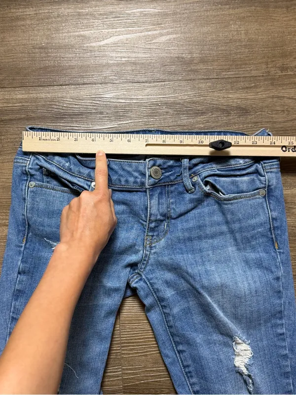 American Eagle Outfitters Light Blue Distressed Straight-Leg Jeans - Image 8