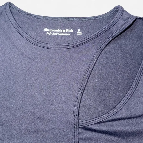 Abercrombie & Fitch Black Long-Sleeve Bodysuit with Shoulder Cut Out - Image 2