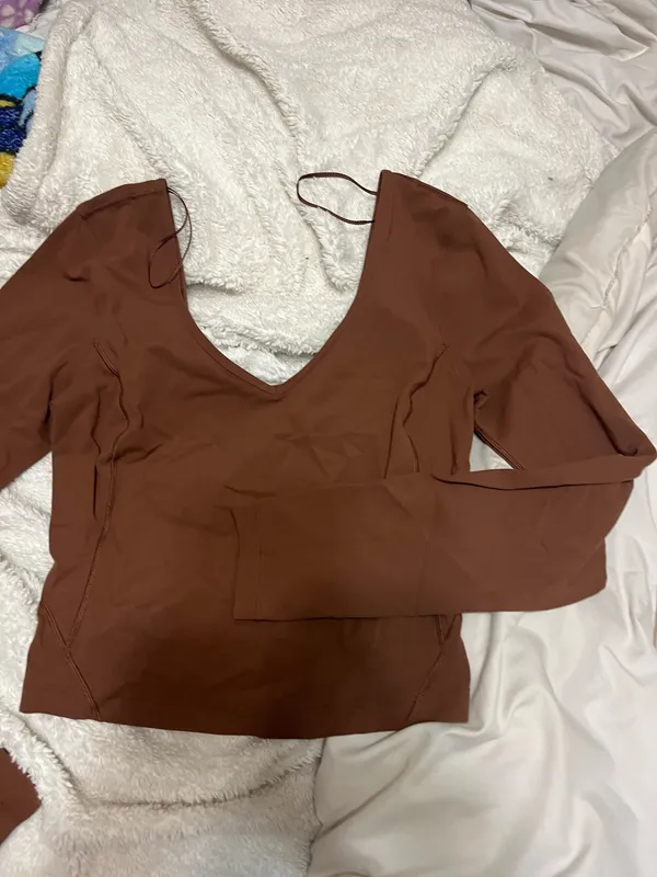Lululemon athletic t shirt - Image 5