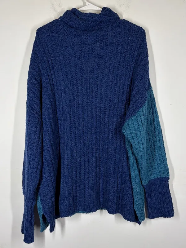 Free People Ella Tunic Sweater Size Medium - Image 3