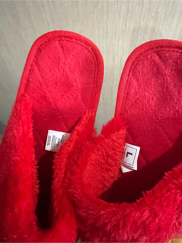 Women’s Kansas City Chiefs Red & Yellow Plaid Fuzzy Slippers Size Large - Image 2