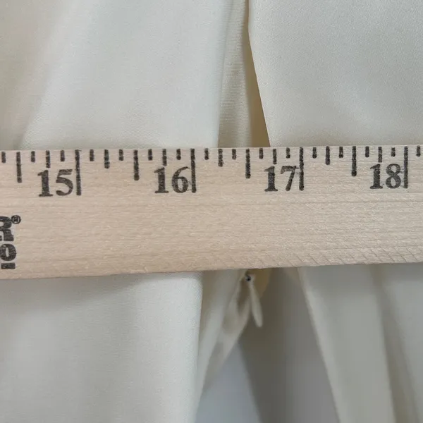 Theory Revolve Ivory Soft Satin LS Twist Blouse V-Neck‎ Long Sleeve Top Size 6 - Image 11