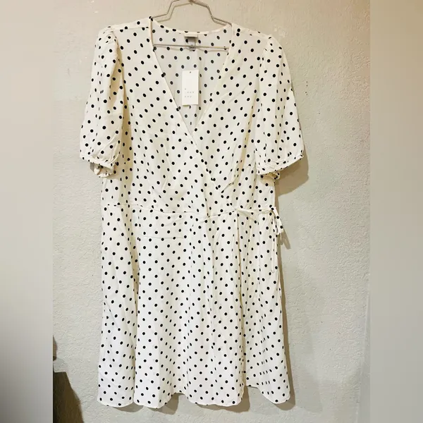 A New Day Black and White Puff Sleeve Mini Wrap Dress 2X - Image 6