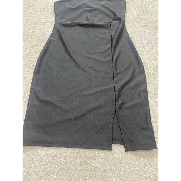 Elegant Black Strapless Bodycon Dress with Side Slit Size S - Image 5