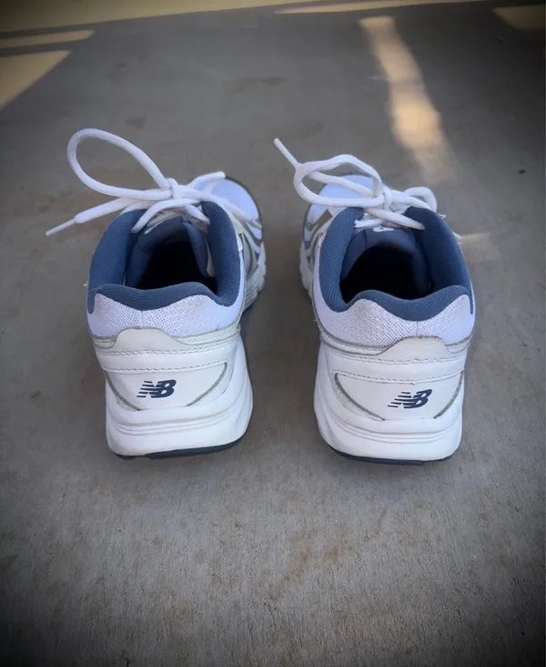 New Balance 496 V3 Women's Walking Sneakers Sz 6.5 - Image 3