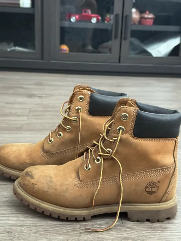 Timberland Waterproof Tan Boots - Image 2