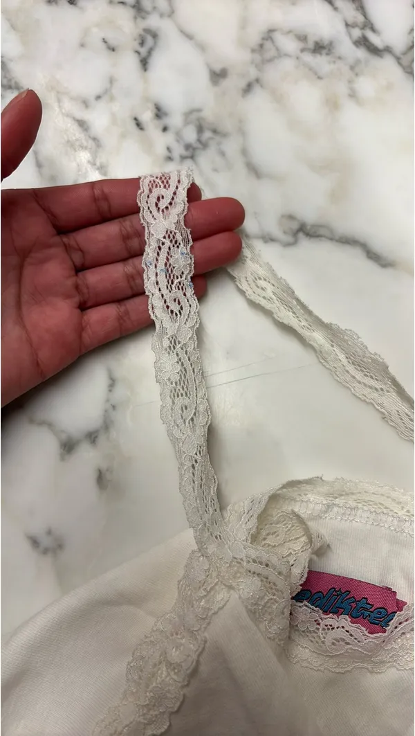 Edikted Tank Top Lace - Image 2