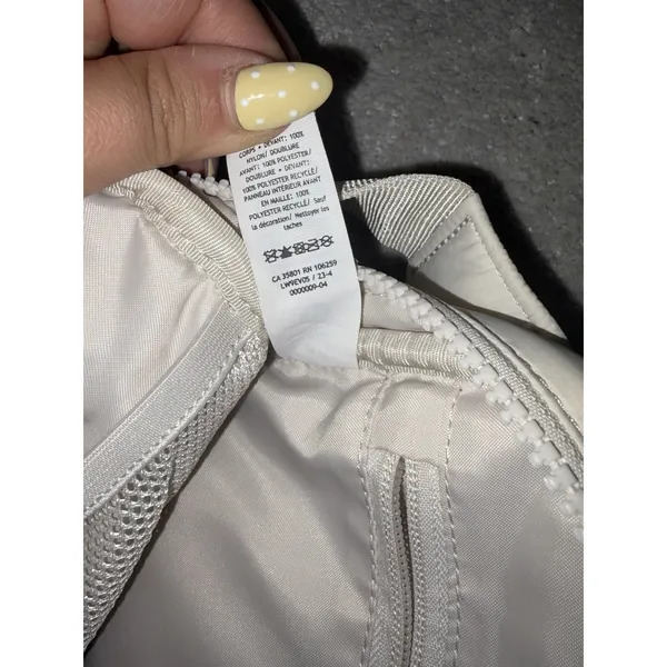 Lululemon Quilted Grid Belt Bag Hand Warmer 1.5L White Opal - Image 10