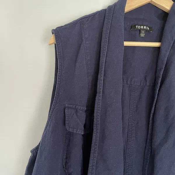 Torrid‎ linen rayon women's blue denim vest pockets size large casual comfort - Image 3