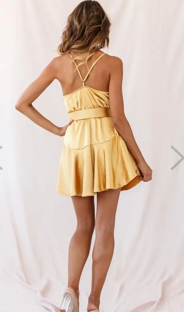 Selfie Leslie yellow dress - Image 3