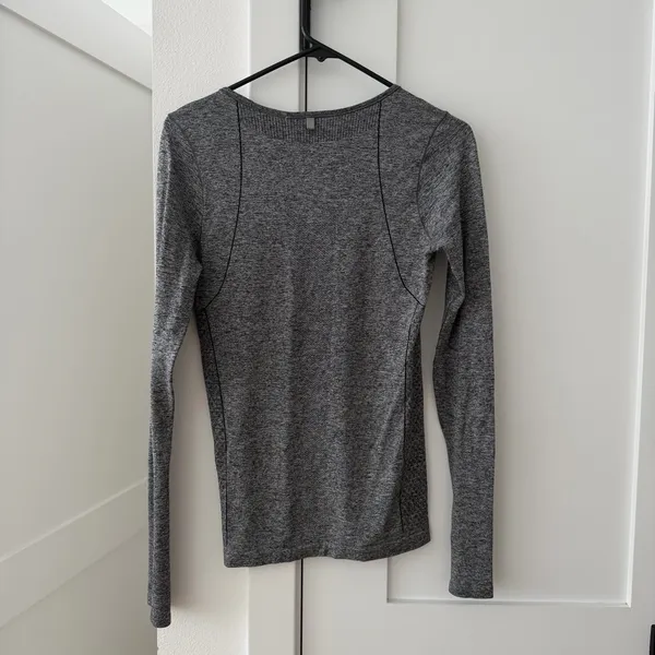 Nike Women's Charcoal Grey Long Sleeve Seamless Running Shirt - Image 5