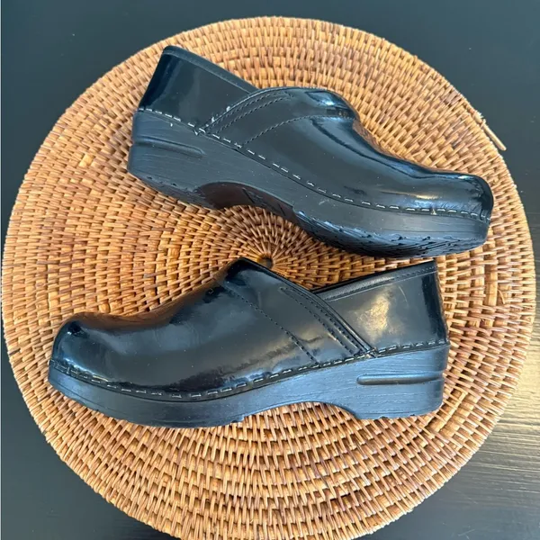 Dansko Shiny Black professional‎ nursing Shoes slip resistant size 38 - Image 7