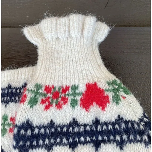 Loose Crew-Neck Wool-Blend Cropped Sweater Old Navy Large hearts Oversized - Image 12